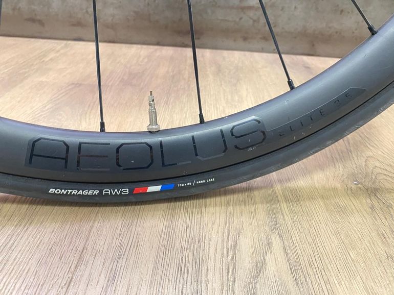 Used Trek Émonda SLR 6 Disc 2018 2018 Road & Gravel — image 8 of 8