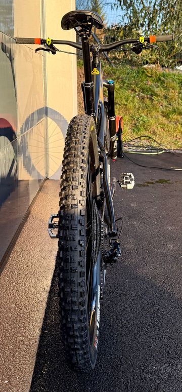 Tweedehands Specialized Stumpjumper EVO Comp 2021 2021 Mountainbike — afbeelding 6 van 7