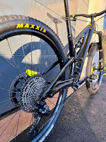 Tweedehands Specialized Stumpjumper EVO Comp 2021 2021 Mountainbike — afbeelding 3 van 7