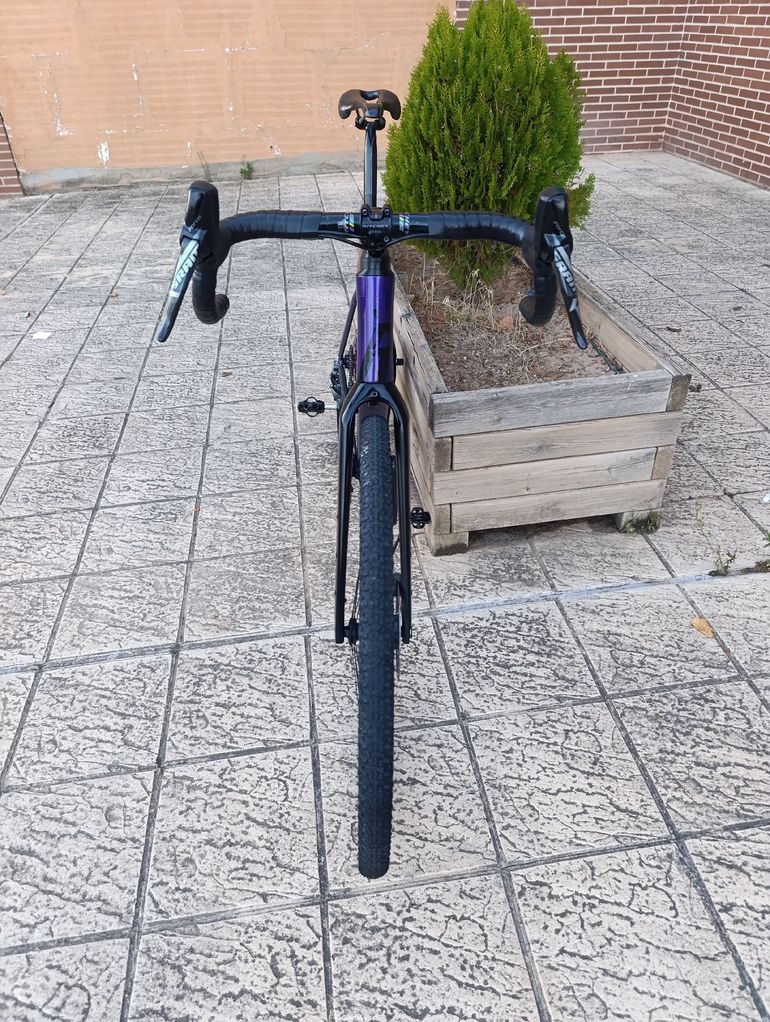 Used Rose Backroad SRAM Force eTap AXS 2024 Road & Gravel, Violett — image 3 of 10