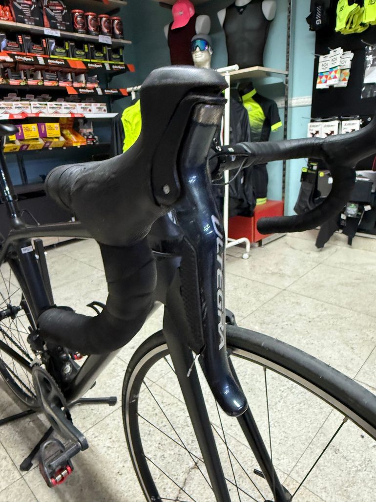 Used Trek Émonda SLR 6 2017 2017 Road & Gravel, Black — image 5 of 7