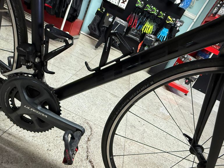 Used Trek Émonda SLR 6 2017 2017 Road & Gravel, Black — image 4 of 7