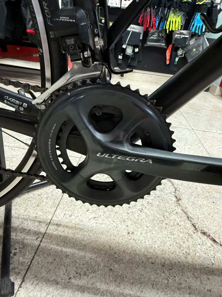 Used Trek Émonda SLR 6 2017 2017 Road & Gravel, Black — image 2 of 7