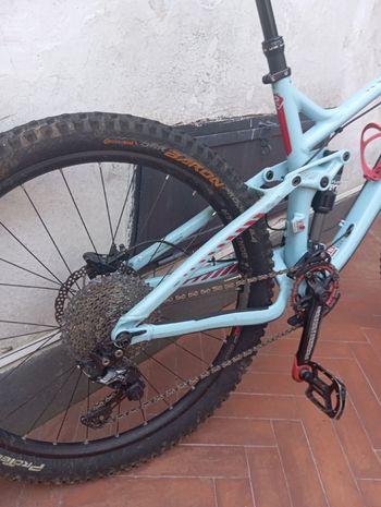 Used Trek Remedy 7 27.5 2016 2016 Mountainbike, Blu — image 3 of 8