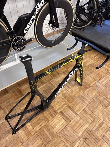 Used Cervélo S5 Frameset Frameset 2024 Road & Gravel, Black — image 4 of 6