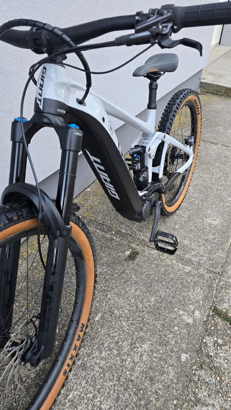 Gebrauchtes Giant Reign E+ 1 2022 2022 Mountainbike, Hellgrau, 29 — Bild 8 von 8