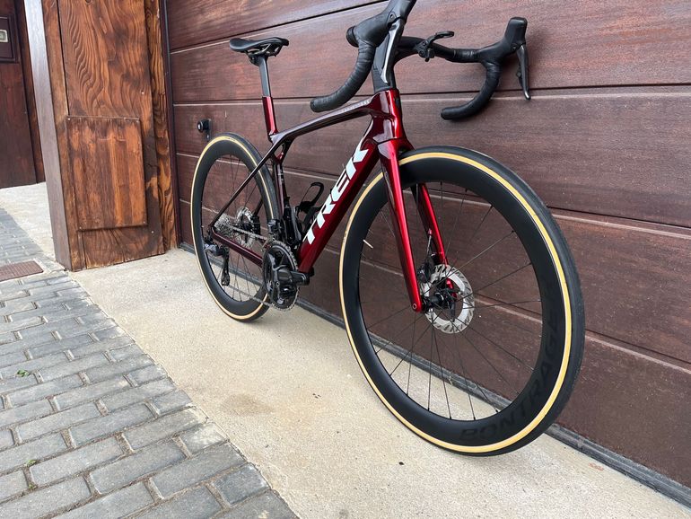 Used Trek Madone SLR 7 Gen 8 2025 Road & Gravel, Rot — image 14 of 14