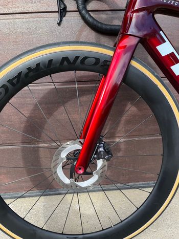 Used Trek Madone SLR 7 Gen 8 2025 Road & Gravel, Rot — image 4 of 14
