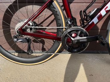 Used Trek Madone SLR 7 Gen 8 2025 Road & Gravel, Rot — image 3 of 14