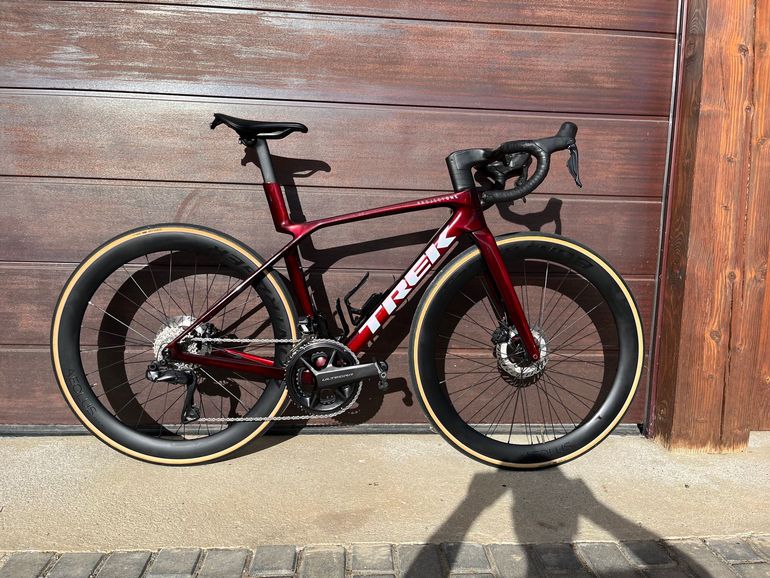 Used Trek Madone SLR 7 Gen 8 2025 Road & Gravel, Rot — image 1 of 14