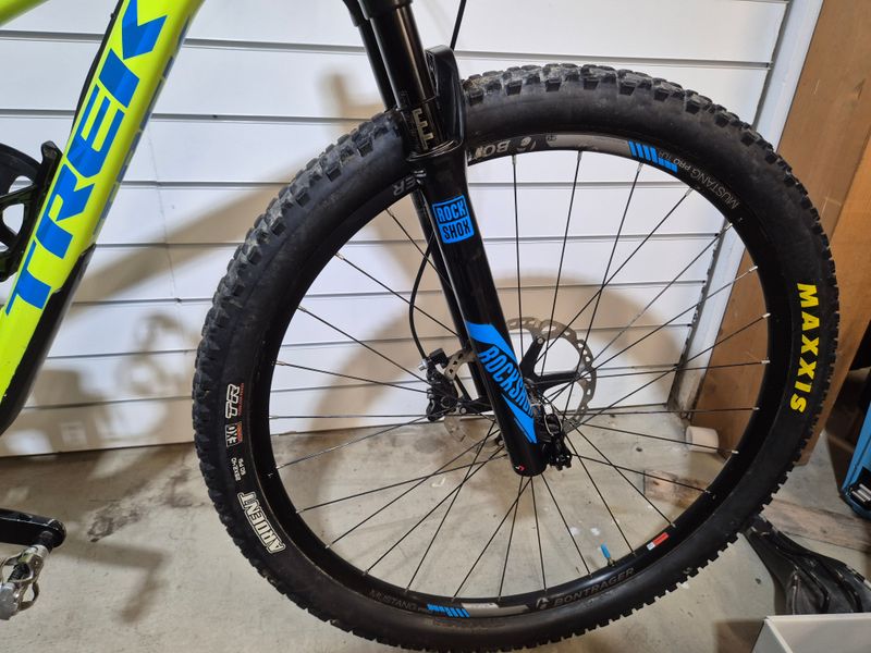 Used Trek Top Fuel 9 2016 2016 Mountainbike, Orange, 27.5, 29 — image 9 of 12