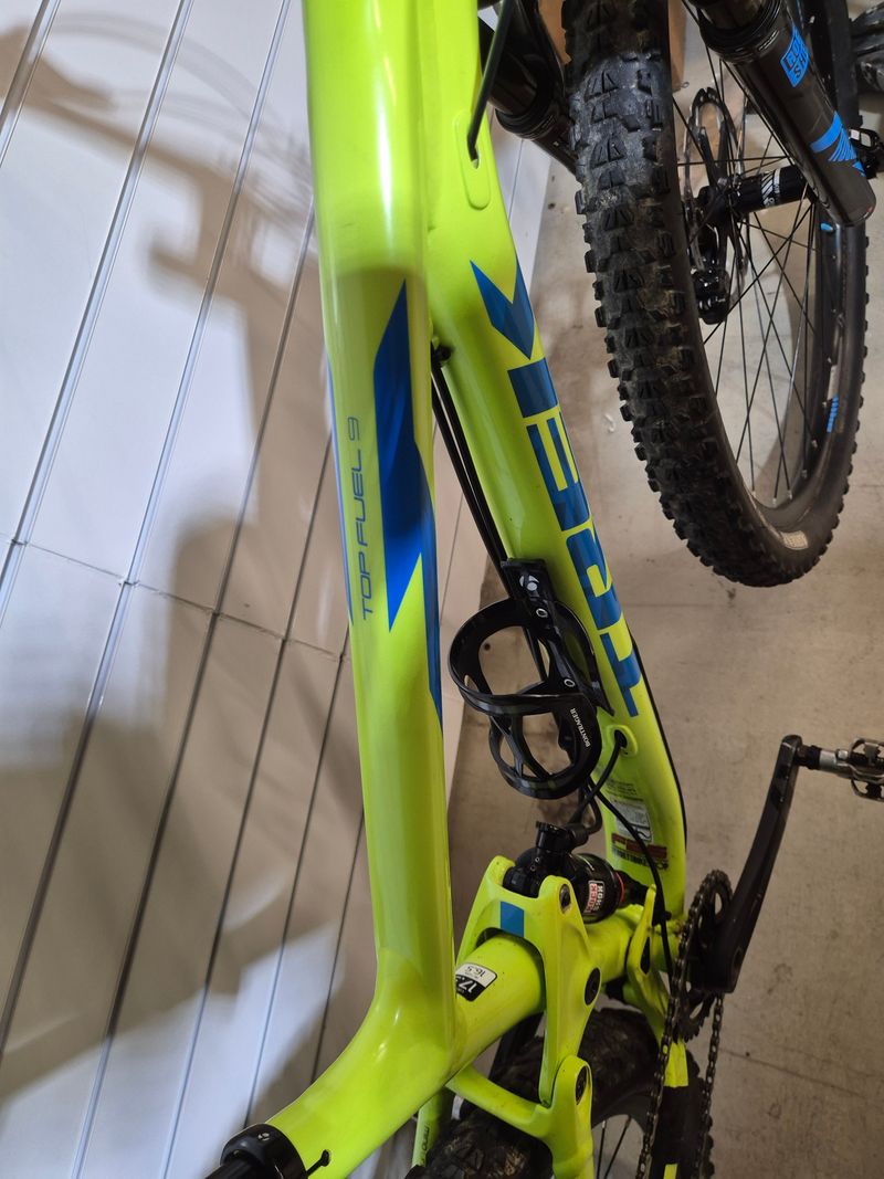 Used Trek Top Fuel 9 2016 2016 Mountainbike, Orange, 27.5, 29 — image 8 of 12