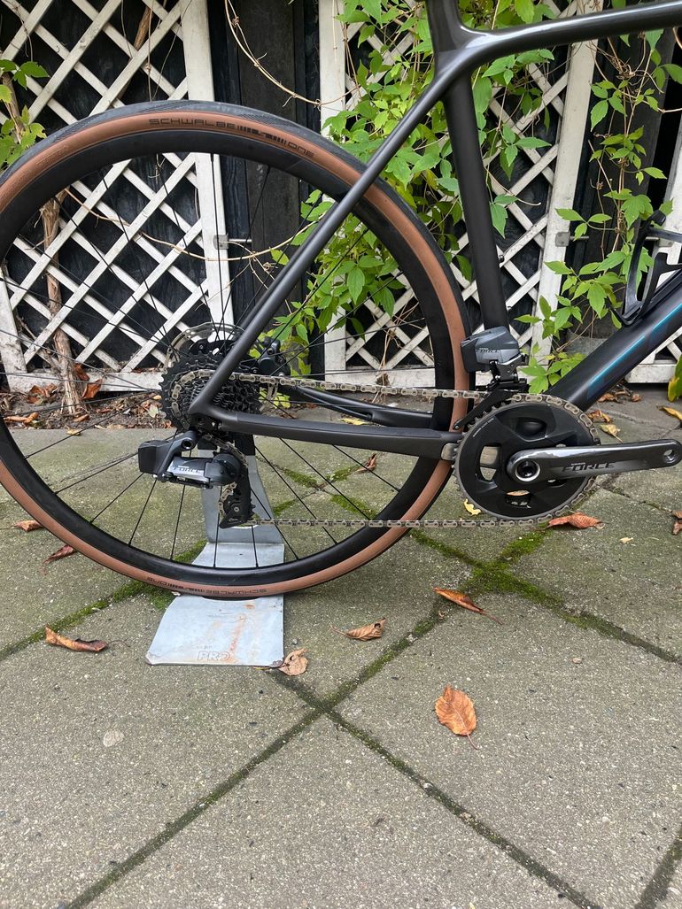 Used Scott Addict SE 2021 2021 Road & Gravel, Black — image 5 of 7