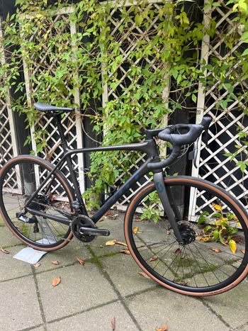 Used Scott Addict SE 2021 2021 Road & Gravel, Black — image 2 of 7