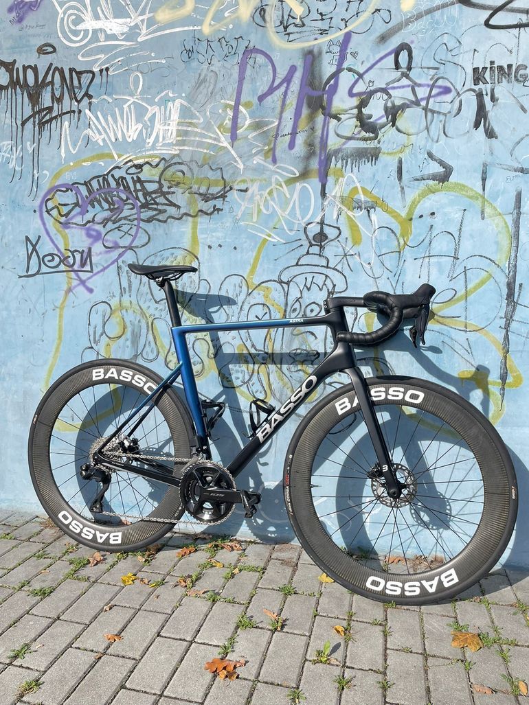 Used Basso 105 Di2 2024 Road & Gravel, Blue — image 1 of 4