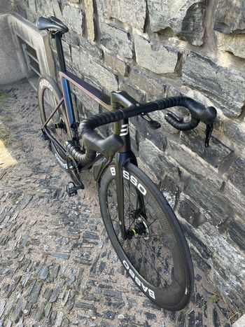 Used Basso 105 Di2 2024 Road & Gravel, Blue — image 2 of 4