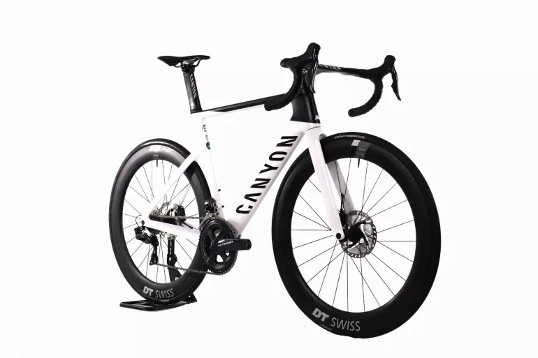 Used Canyon Aeroad CF SLX 8 DB DI 2 2022 Road & Gravel, White — image 2 of 12