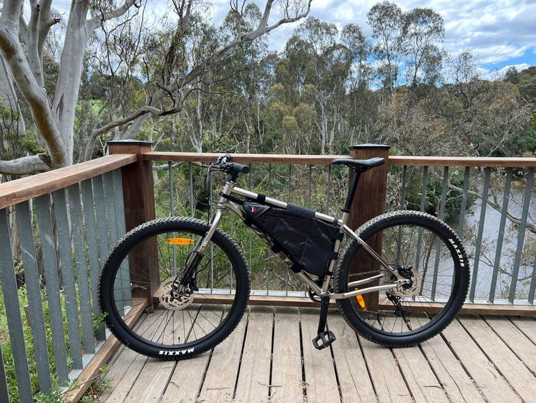 Used Kona Unit X 2024 2024 Mountainbike, Light Gray, 29 — image 4 of 4