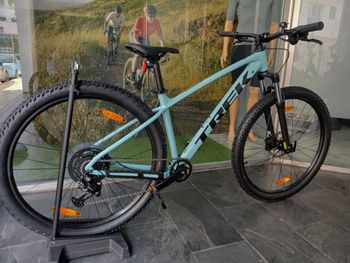 Used Trek Marlin 4 2026 Mountainbike, Blue — image 1 of 3