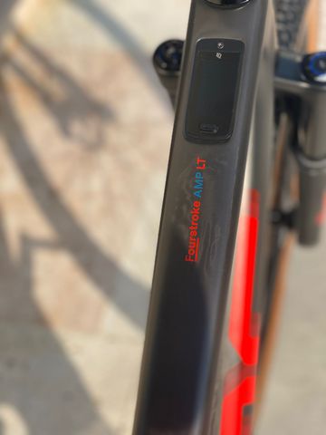Used BMC Fourstroke AMP LT TWO 2023 2023 Mountainbike, Red, 29 — image 2 of 10
