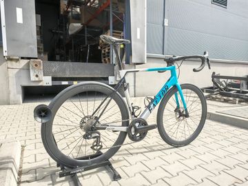 Used Factor O2 Shimano Ultegra Di2 2023 Road & Gravel, Blue — image 3 of 13