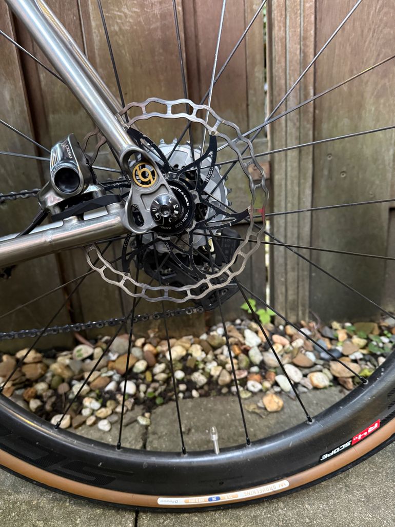 Used J Guillem Formentor 2021 Road & Gravel, Light Gray — image 7 of 21