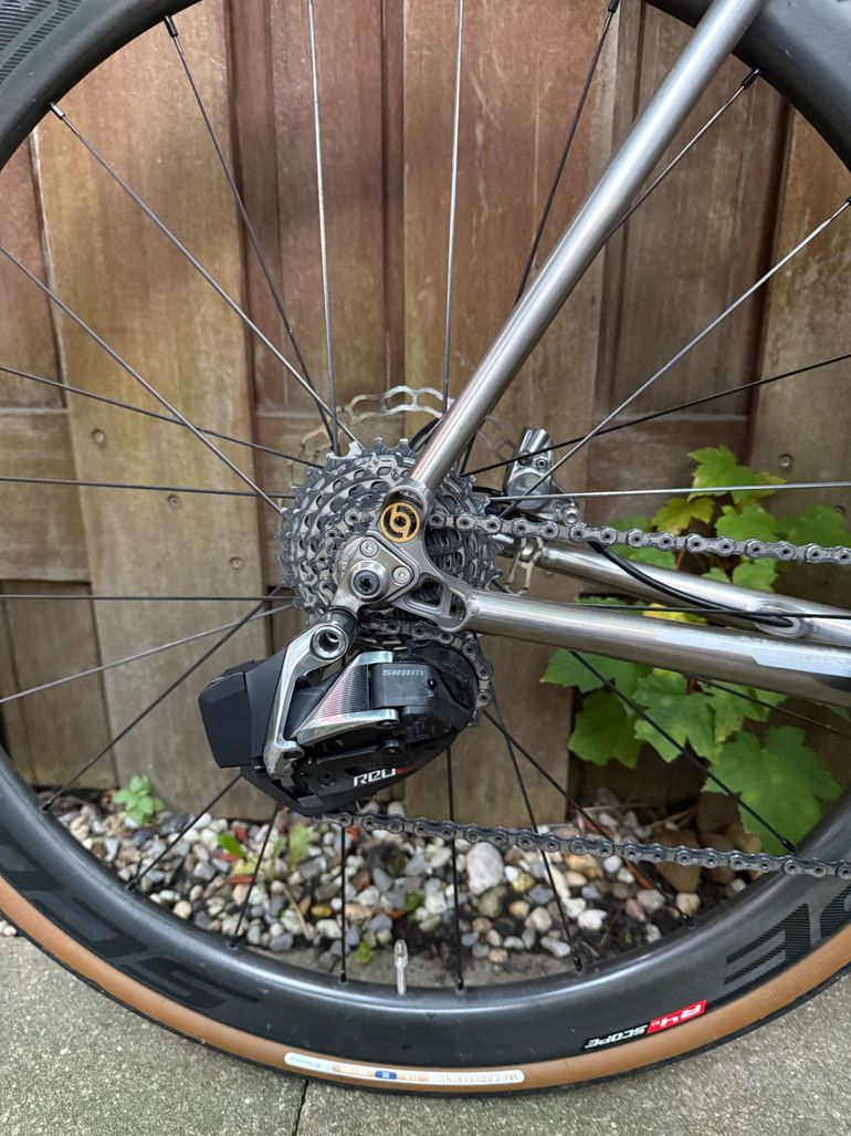 Used J Guillem Formentor 2021 Road & Gravel, Light Gray — image 12 of 21