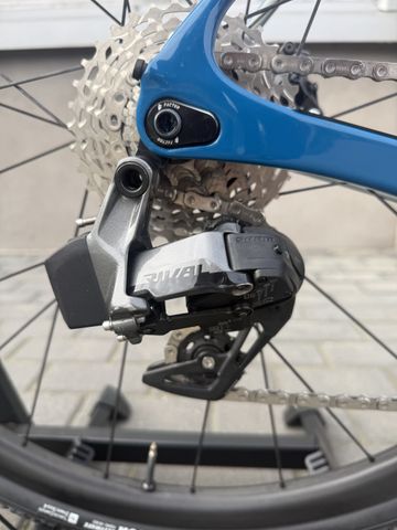 Used Factor LS - SRAM Rival 2023 Road & Gravel, Blue — image 11 of 19