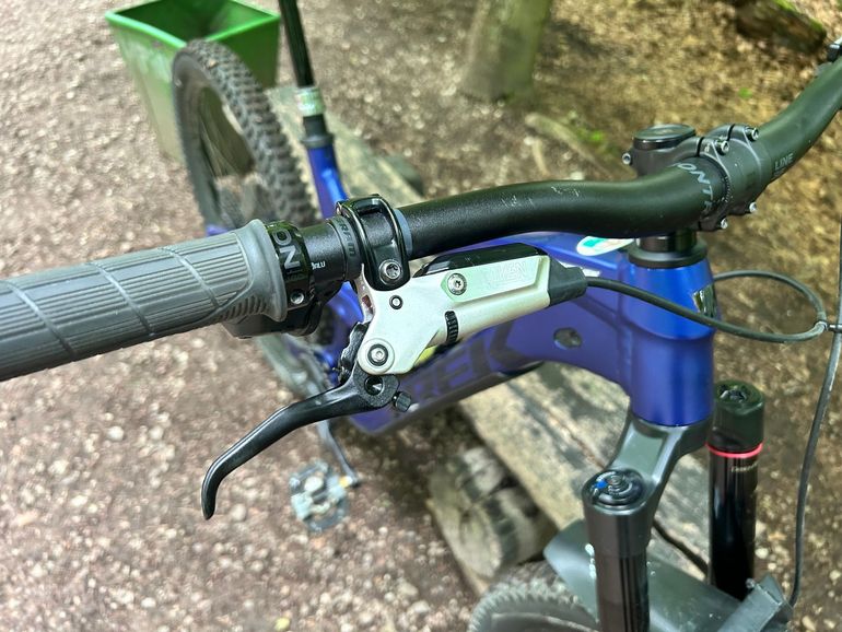 Used Trek Slash SRAM X0 Eagle AXS (T-Type) 2023 Mountainbike, Blue — image 5 of 8