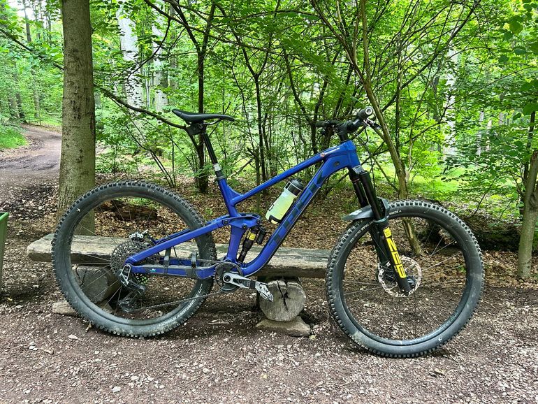 Used Trek Slash SRAM X0 Eagle AXS (T-Type) 2023 Mountainbike, Blue — image 1 of 8