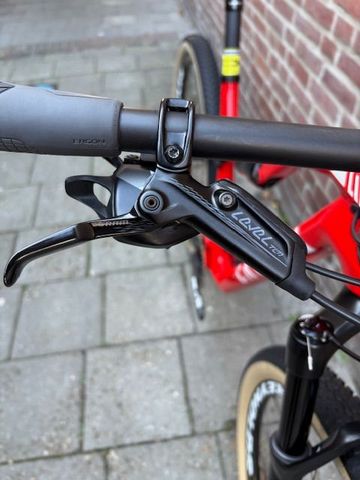 Used Canyon LUX SRAM X01 Eagle 2020 Mountainbike, Red — image 8 of 11