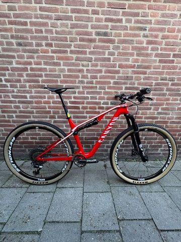 Used Canyon LUX SRAM X01 Eagle 2020 Mountainbike, Red — image 1 of 11