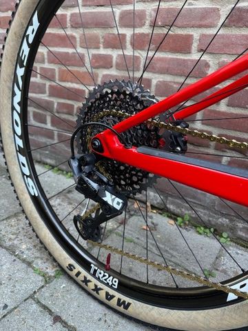 Used Canyon LUX SRAM X01 Eagle 2020 Mountainbike, Red — image 2 of 11