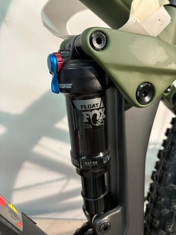 Used Cube Stereo One22 TM 2023 Mountainbike, Green — image 2 of 14