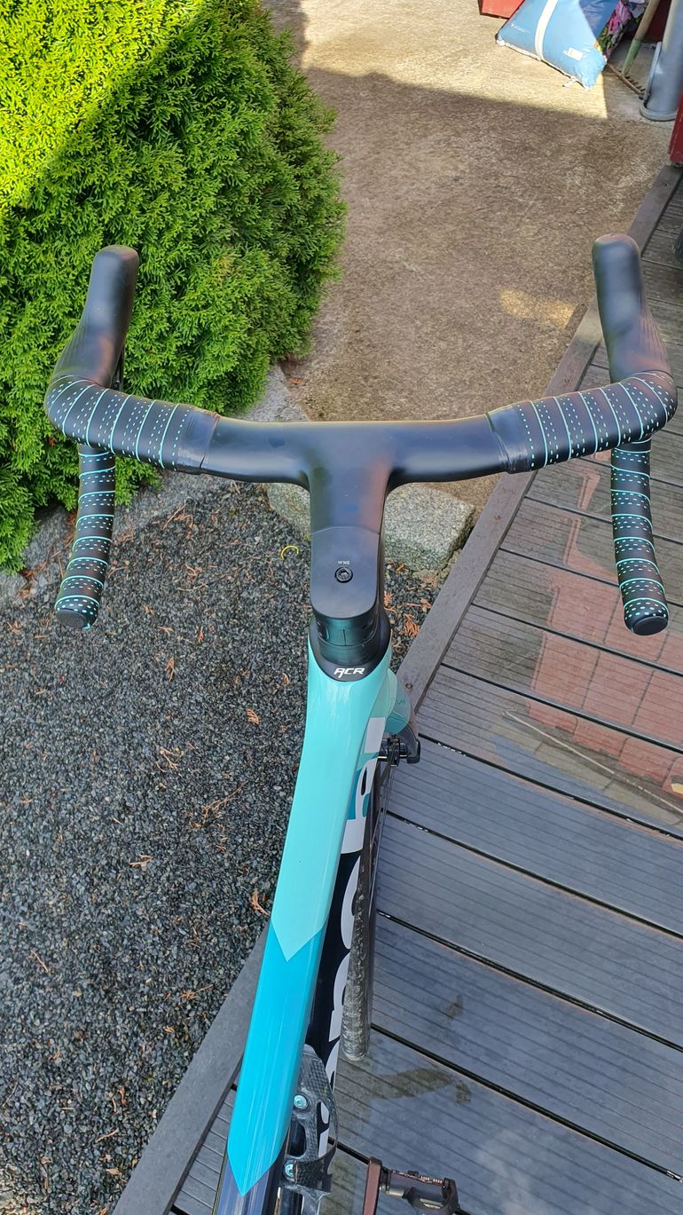 Used Bianchi Oltre - Ultegra Di2 2023 2023 Road & Gravel, Grün — image 2 of 3