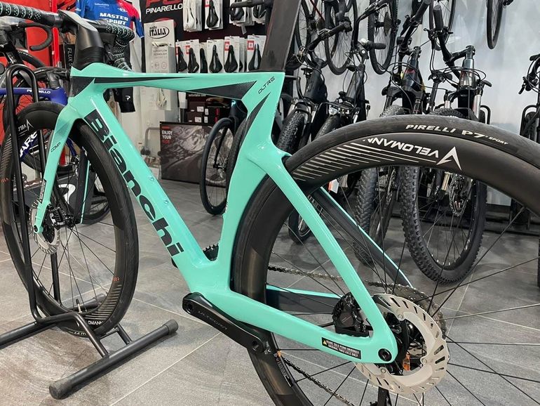 Used Bianchi Oltre - Ultegra Di2 2023 2023 Road & Gravel, Green — image 4 of 4
