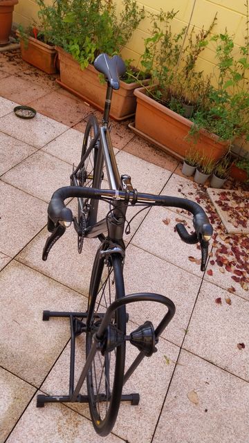 Używany Cannondale CAAD12 Ultegra 2017 2017 Road & Gravel — zdjęcie 5 z 9