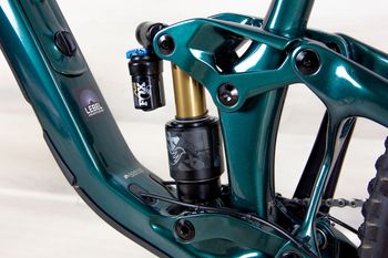 Used Giant Giant Trance X Advanced 2025 Mountainbike, Green — image 19 of 24