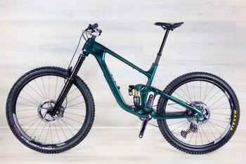 Used Giant Giant Trance X Advanced 2025 Mountainbike, Green — image 2 of 24
