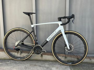 Gebrauchtes Scott Addict RC Pro 2025 Custom 2025 Road & Gravel