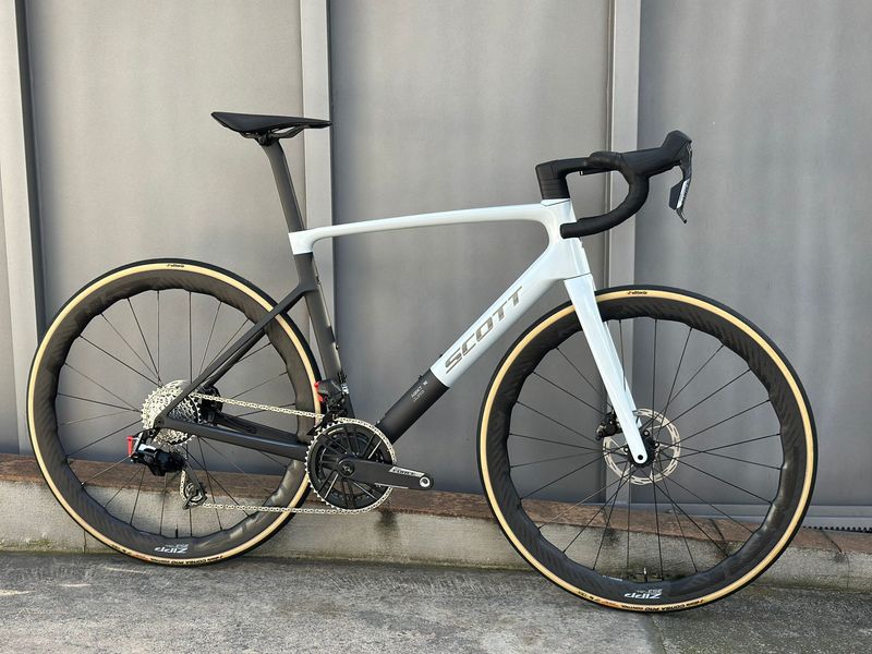 Used Scott Addict RC Pro 2025 Custom 2025 Road & Gravel