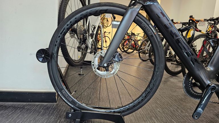 Brugt Trek Madone SLR 6 Disc 2019 2019 Road & Gravel — billede 9 af 15