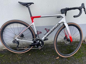 Orbea Orca Shimano 105 Di2 2023 Road & Gravel usato