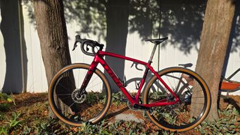 Used Trek Checkpoint SL 6 eTap 2023 2023 Road & Gravel, Red — image 2 of 5