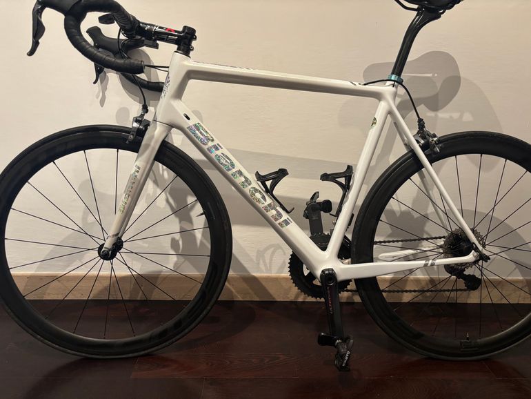 Used Bianchi Specialissima Shimano Ultegra Di2 2015 Road & Gravel, White — image 2 of 9
