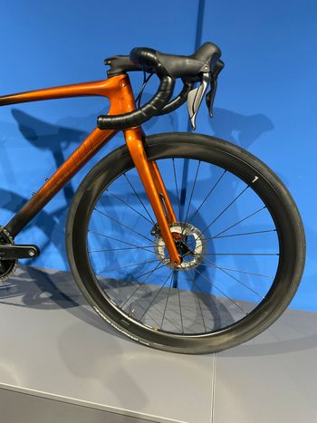 Used Giant TCR Advanced Pro Disc 0 Ultegra Di2 2022 2022 Road & Gravel, Naranja — image 3 of 6