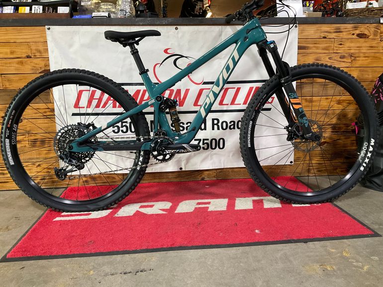 Used Pivot TRAIL 429 Pro X01 2023 2023 Mountainbike, Blue, 29 — image 1 of 6