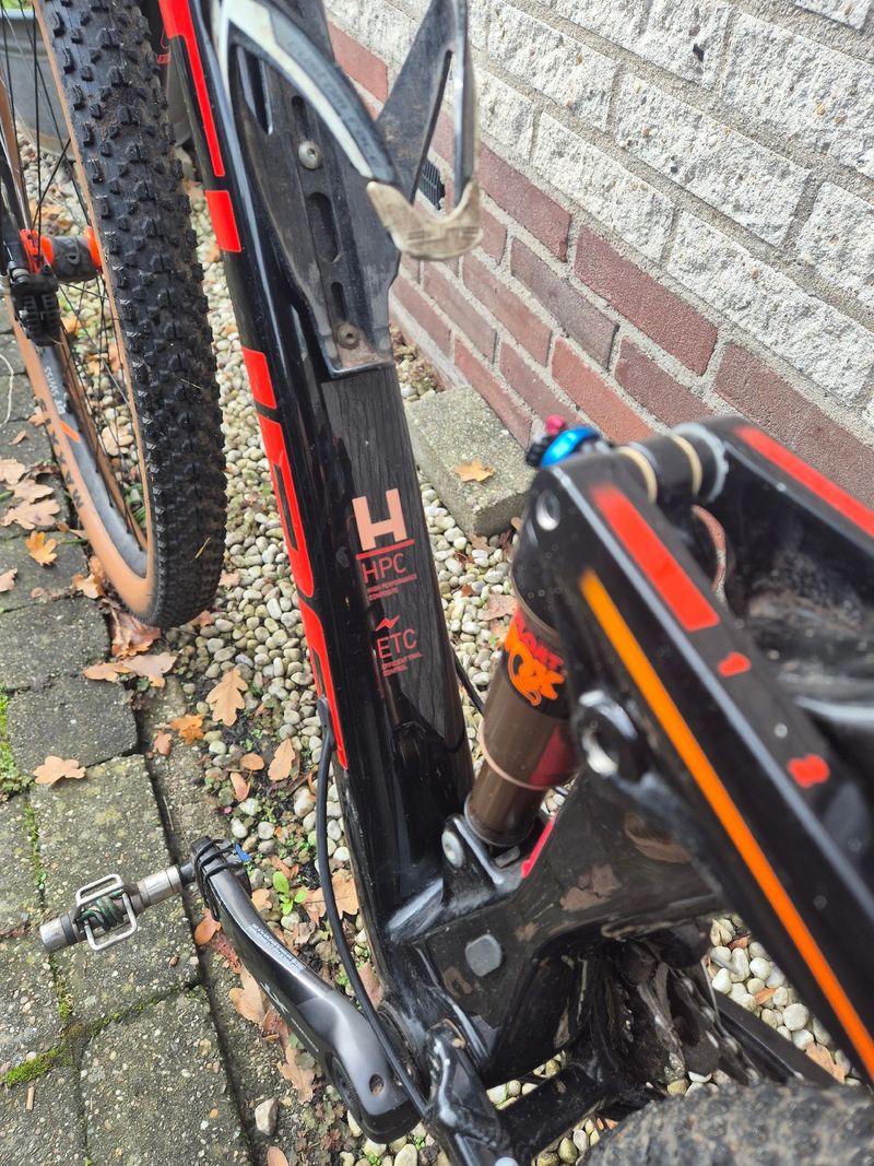 Używany CUBE STEREO 120 HPC SL 2017 2017 Mountainbike — zdjęcie 5 z 11