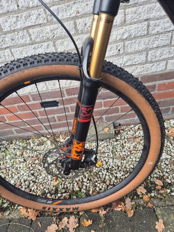 Używany CUBE STEREO 120 HPC SL 2017 2017 Mountainbike — zdjęcie 9 z 11