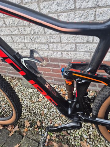 Używany CUBE STEREO 120 HPC SL 2017 2017 Mountainbike — zdjęcie 7 z 11